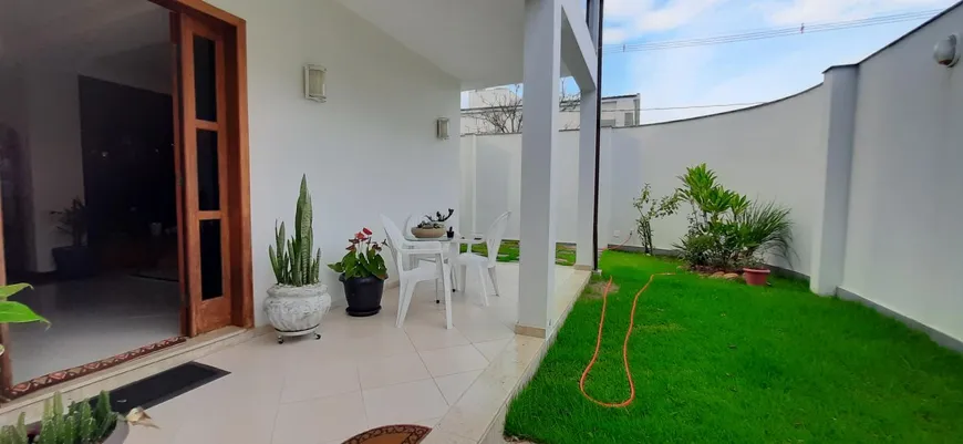 Foto 1 de Casa com 4 Quartos à venda, 264m² em Morada de Camburi, Vitória