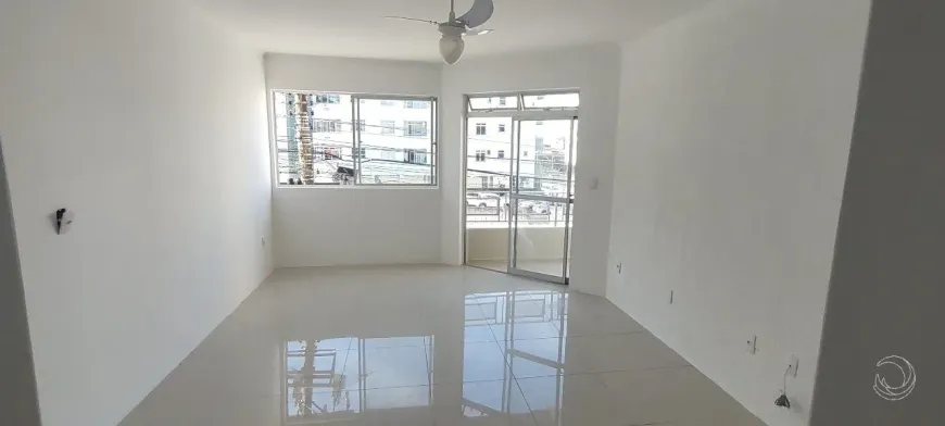 Foto 1 de Apartamento com 3 Quartos à venda, 88m² em Capoeiras, Florianópolis