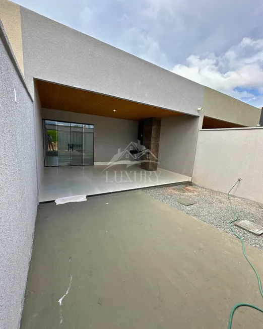 Foto 1 de Casa com 3 Quartos à venda, 105m² em Residencial Porto Seguro, Senador Canedo