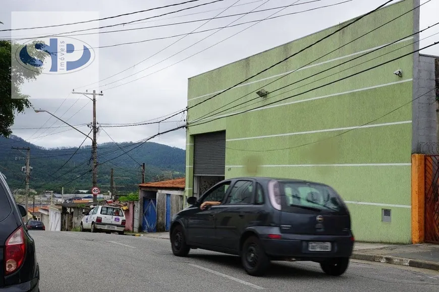 Foto 1 de Galpão/Depósito/Armazém com 1 Quarto para venda ou aluguel, 787m² em Loteamento Municipal Bras Cubas, Mogi das Cruzes