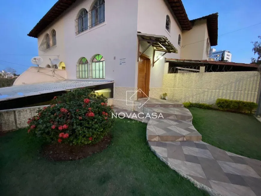 Foto 1 de Casa com 4 Quartos à venda, 181m² em Itapoã, Belo Horizonte
