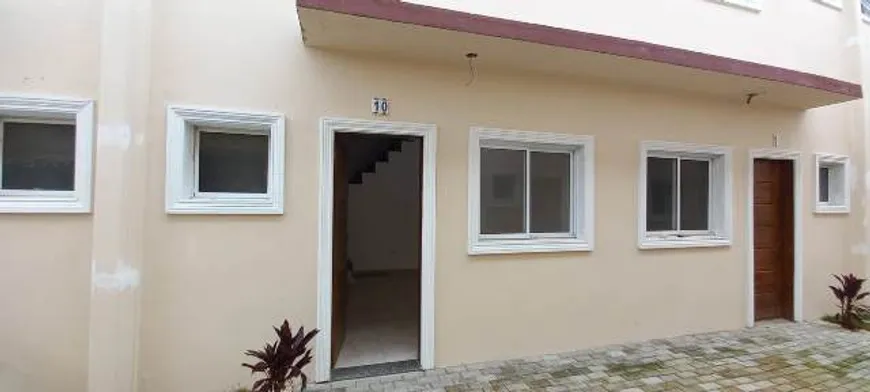 Foto 1 de Casa de Condomínio com 2 Quartos à venda, 61m² em Balneário Gaivotas, Itanhaém