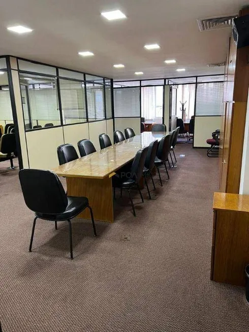 Foto 1 de Sala Comercial para alugar, 237m² em Centro, Porto Alegre