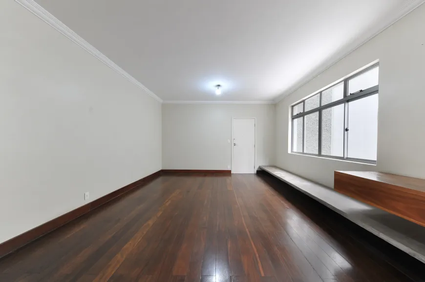 Foto 1 de Apartamento com 4 Quartos à venda, 180m² em Vila Paris, Belo Horizonte