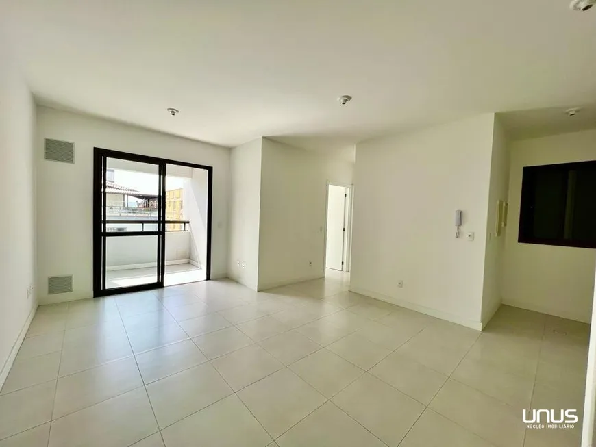 Foto 1 de Apartamento com 2 Quartos à venda, 66m² em Estreito, Florianópolis