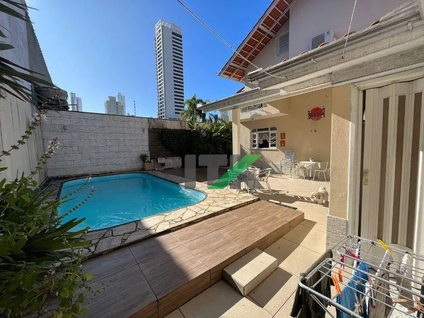 Foto 1 de Casa de Condomínio com 3 Quartos à venda, 300m² em Centro, Balneário Camboriú