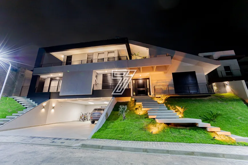 Foto 1 de Casa de Condomínio com 4 Quartos à venda, 475m² em Santa Felicidade, Curitiba