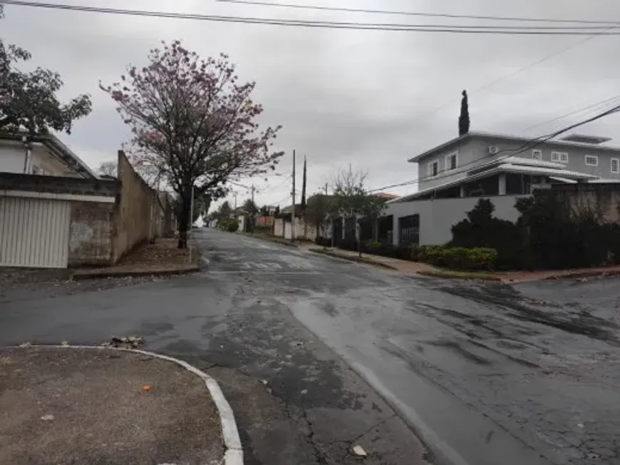 Foto 1 de Lote/Terreno à venda, 1000m² em Bandeirantes, Belo Horizonte