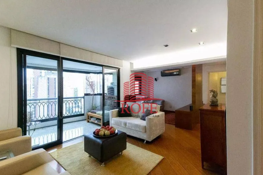 Foto 1 de Apartamento com 3 Quartos para venda ou aluguel, 116m² em Moema, São Paulo