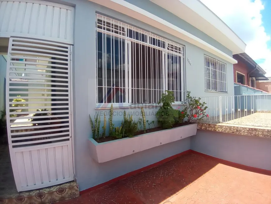 Foto 1 de Casa com 2 Quartos para alugar, 90m² em Vila Camilopolis, Santo André