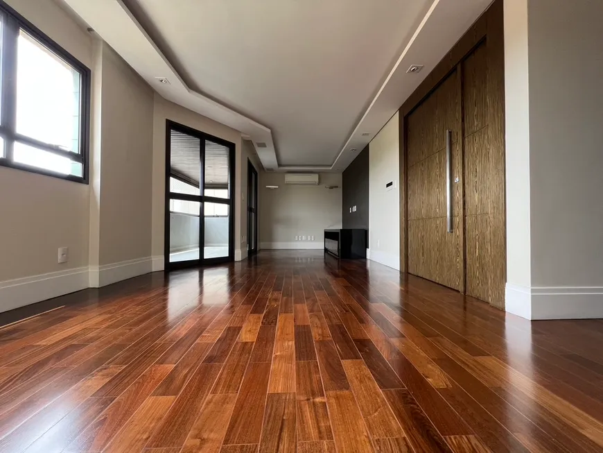 Foto 1 de Apartamento com 3 Quartos à venda, 170m² em Jardim das Paineiras, Campinas