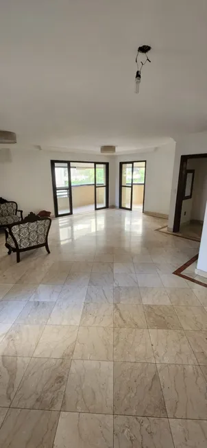 Foto 1 de Apartamento com 4 Quartos à venda, 225m² em Boqueirão, Santos