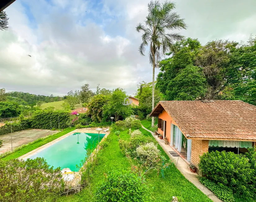 Foto 1 de Casa com 6 Quartos à venda, 407m² em Chacaras Embu Colonial, Embu das Artes