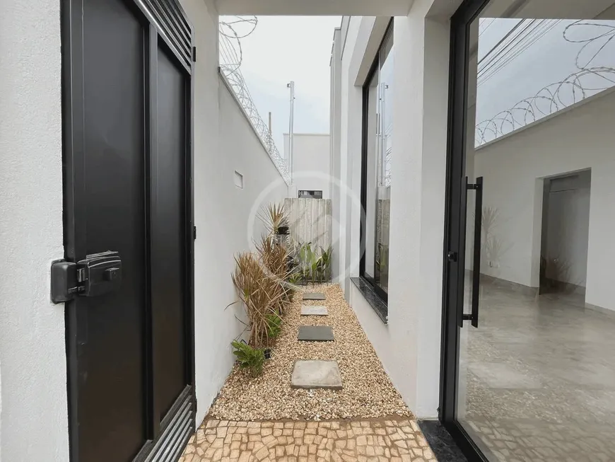 Foto 1 de Casa com 3 Quartos à venda, 110m² em Vigilato Pereira, Uberlândia