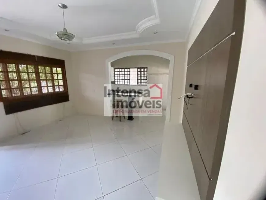 Foto 1 de Fazenda/Sítio com 2 Quartos à venda, 2605m² em Sete Voltas, Taubaté