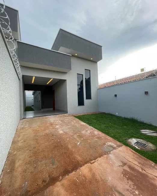 Foto 1 de Casa com 3 Quartos à venda, 135m² em Papagaio, Feira de Santana