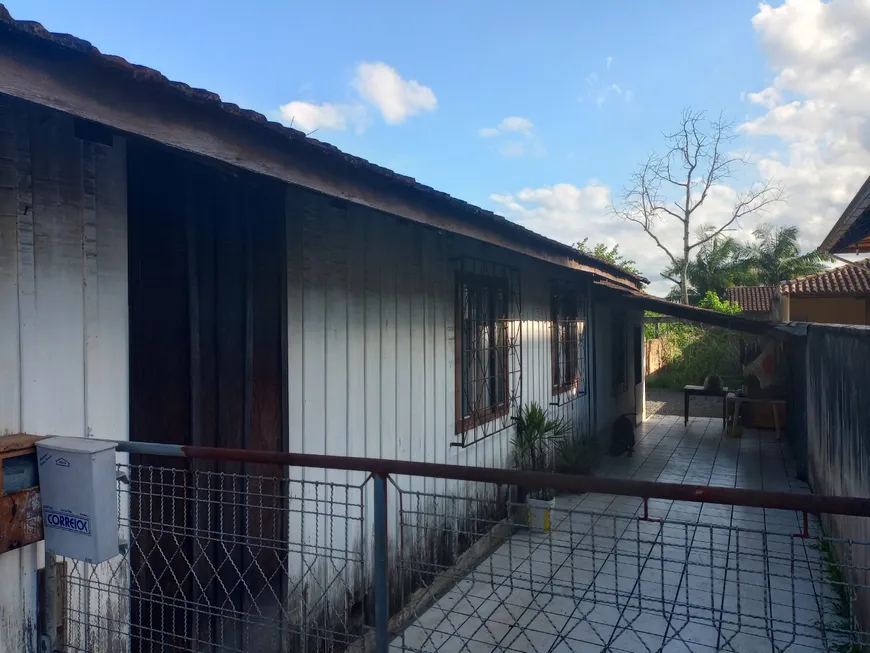 Foto 1 de Casa com 2 Quartos à venda, 100m² em Saguaçú, Joinville