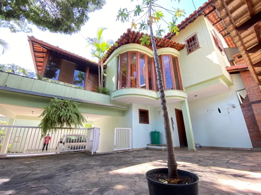 Foto 1 de Casa com 4 Quartos à venda, 314m² em Dona Clara, Belo Horizonte