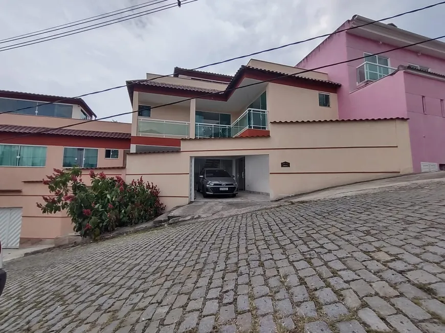 Foto 1 de Casa de Condomínio com 3 Quartos à venda, 350m² em Taquara, Rio de Janeiro