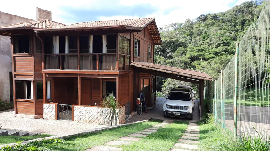 Foto 1 de Casa com 3 Quartos à venda, 150m² em Centro, Rio Acima