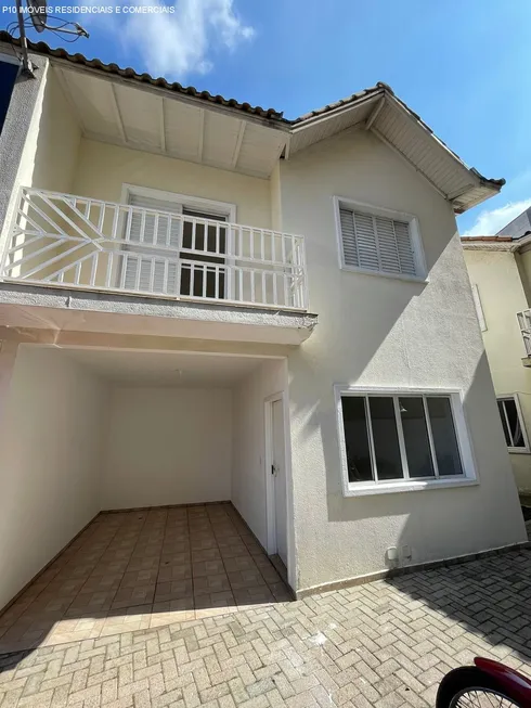 Foto 1 de Casa com 2 Quartos à venda, 92m² em Jardim Maria Rosa, Taboão da Serra