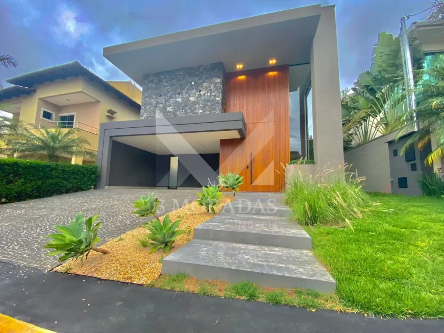 Foto 1 de Casa de Condomínio com 4 Quartos à venda, 304m² em Jardins Madri, Goiânia