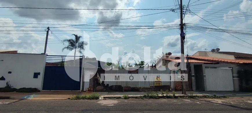 Foto 1 de Lote/Terreno à venda, 300m² em Jardim Ipanema, Uberlândia