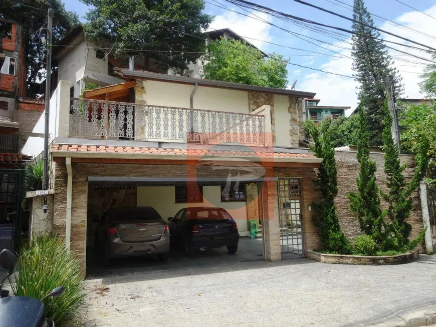 Foto 1 de Casa com 3 Quartos à venda, 198m² em Granja Viana, Cotia