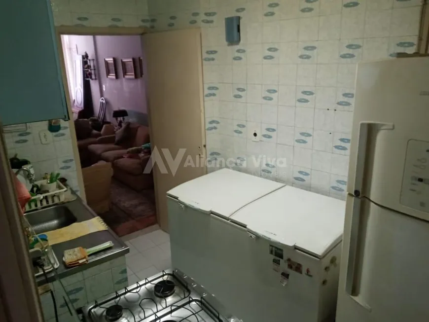 Foto 1 de Apartamento com 2 Quartos à venda, 70m² em Copacabana, Rio de Janeiro