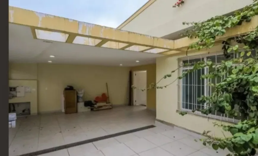 Foto 1 de Casa com 3 Quartos à venda, 272m² em Vila Brasilina, São Paulo