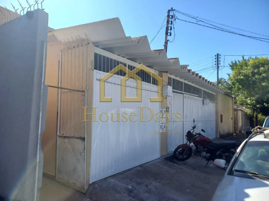 Foto 1 de Casa com 3 Quartos para alugar, 290m² em Setor Bueno, Goiânia