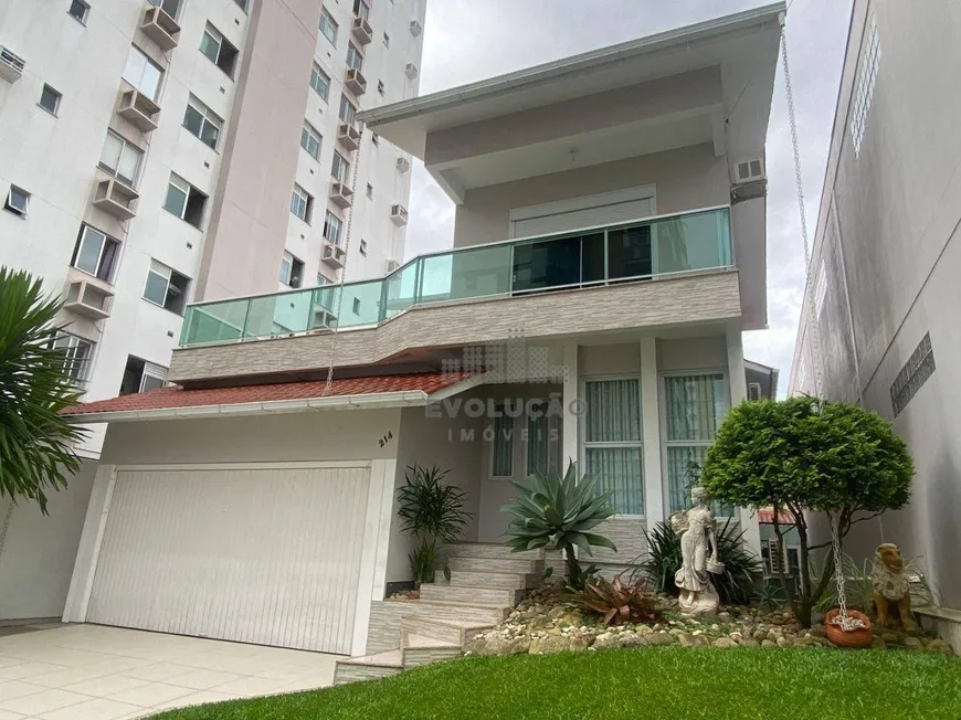 Foto 1 de Casa com 3 Quartos à venda, 330m² em Campinas, São José