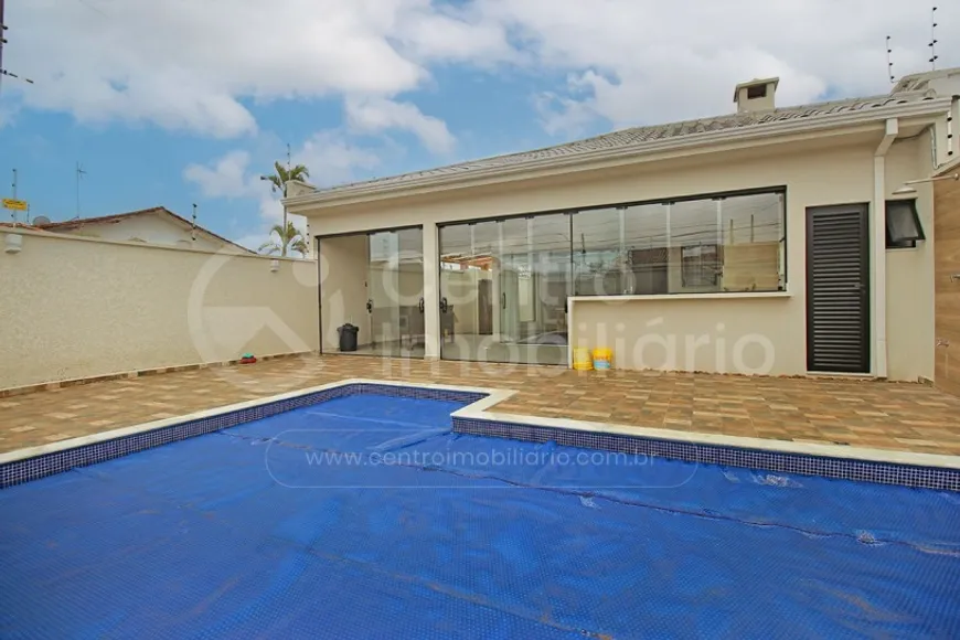 Foto 1 de Casa com 3 Quartos à venda, 135m² em Jardim Marcia, Peruíbe