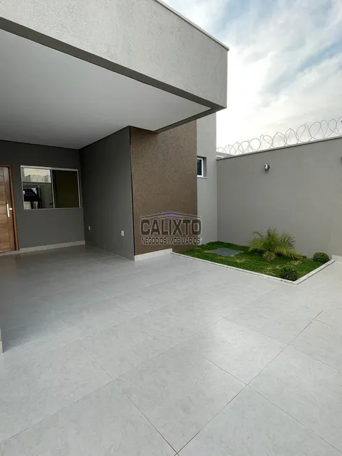 Foto 1 de Casa com 3 Quartos à venda, 89m² em Novo Mundo, Uberlândia