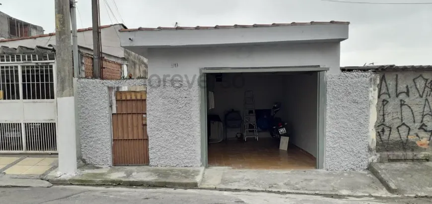 Foto 1 de Casa com 1 Quarto à venda, 140m² em Jardim Clementino, Taboão da Serra