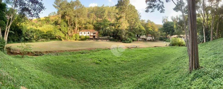 Foto 1 de Fazenda/Sítio com 5 Quartos à venda, 350m² em Itaipava, Petrópolis