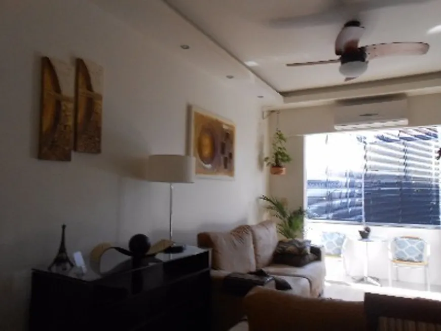 Foto 1 de Apartamento com 2 Quartos à venda, 70m² em Auxiliadora, Porto Alegre