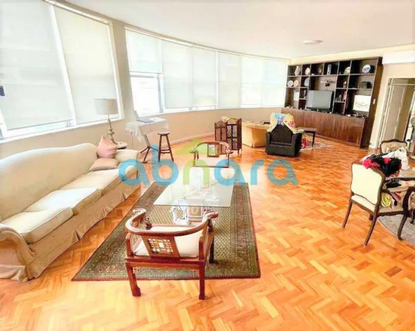 Foto 1 de Apartamento com 3 Quartos à venda, 250m² em Copacabana, Rio de Janeiro