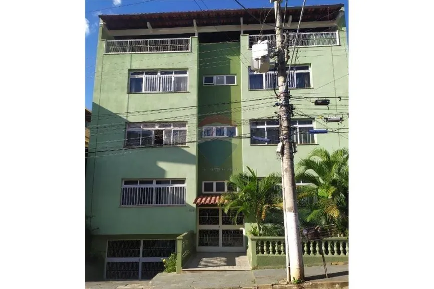 Foto 1 de Apartamento com 3 Quartos à venda, 146m² em Centro, Ubá