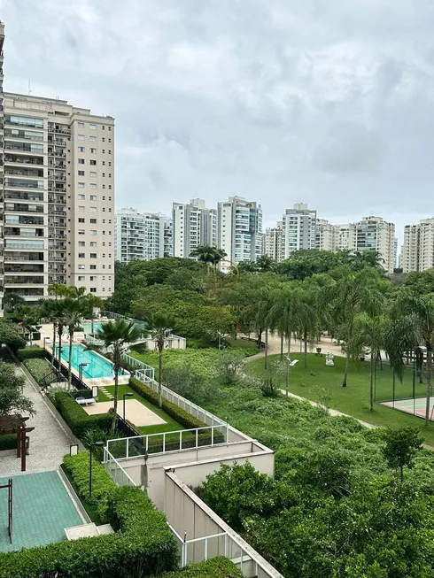 Foto 1 de Apartamento com 4 Quartos à venda, 168m² em Peninsula, Rio de Janeiro