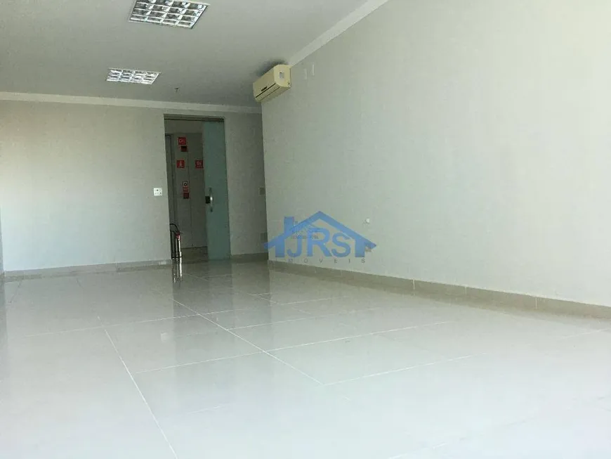 Foto 1 de Sala Comercial para alugar, 42m² em Empresarial 18 do Forte, Barueri