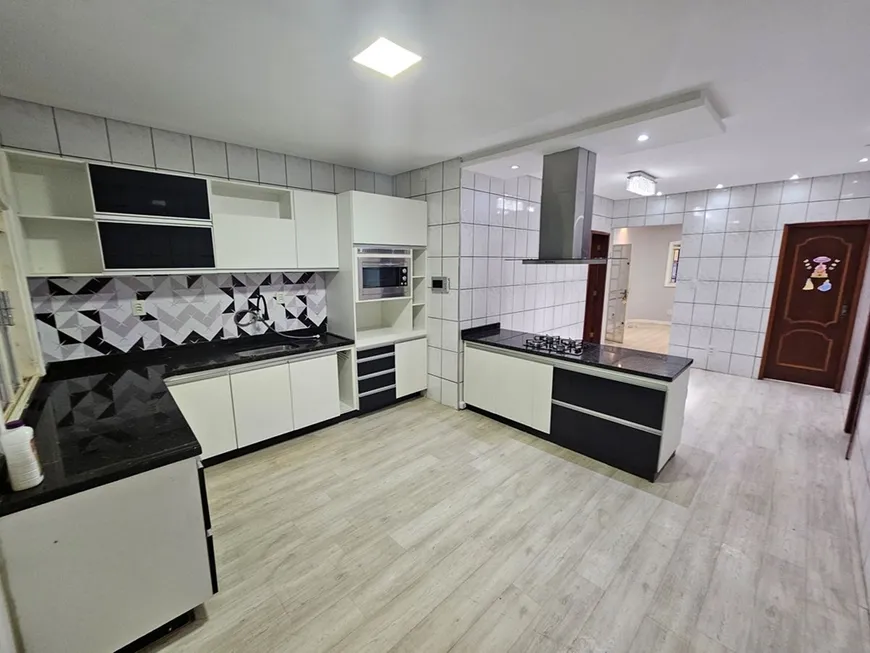 Foto 1 de Casa com 3 Quartos à venda, 250m² em Taguatinga Norte, Brasília