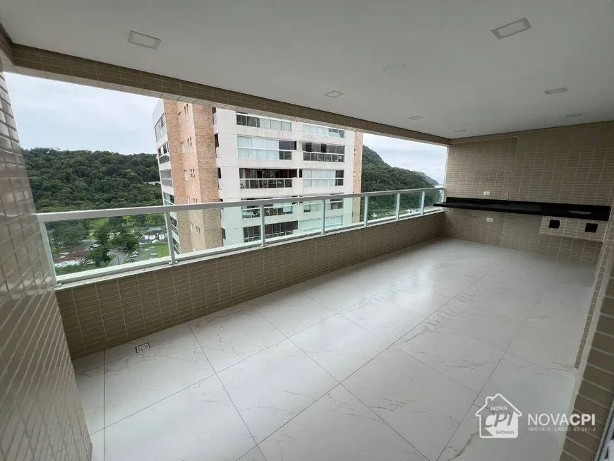 Foto 1 de Apartamento com 4 Quartos à venda, 148m² em Canto do Forte, Praia Grande
