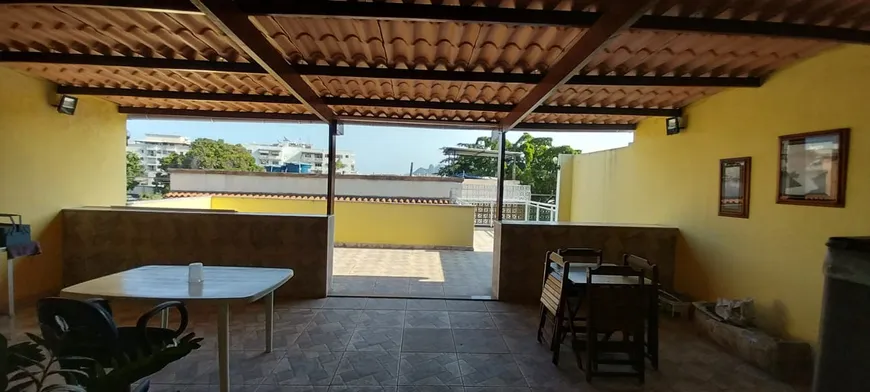 Foto 1 de Casa com 2 Quartos à venda, 100m² em Taquara, Rio de Janeiro