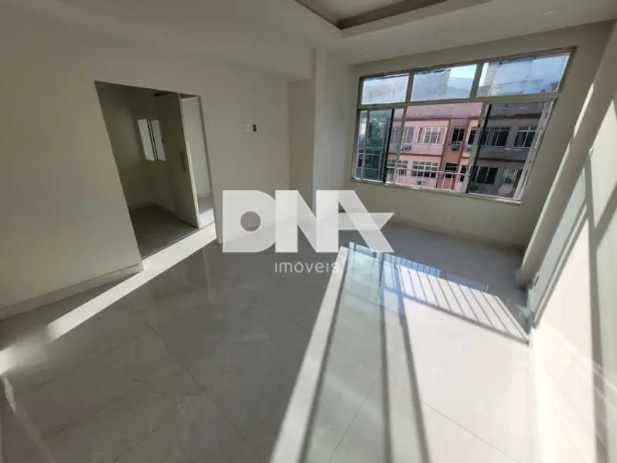 Foto 1 de Apartamento com 3 Quartos à venda, 100m² em Copacabana, Rio de Janeiro