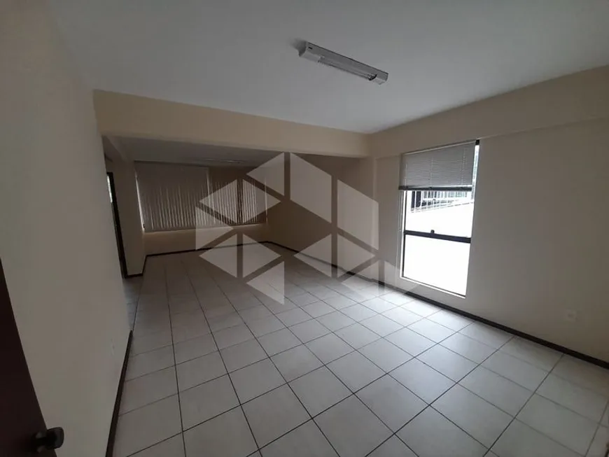 Foto 1 de Sala Comercial para alugar, 28m² em Trindade, Florianópolis