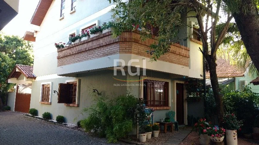 Foto 1 de Casa com 3 Quartos à venda, 241m² em Ipanema, Porto Alegre