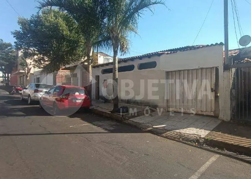 Foto 1 de Lote/Terreno com 1 Quarto à venda, 400m² em Custódio Pereira, Uberlândia