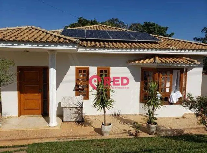 Foto 1 de Casa com 3 Quartos à venda, 176m² em Centro, Aracoiaba da Serra