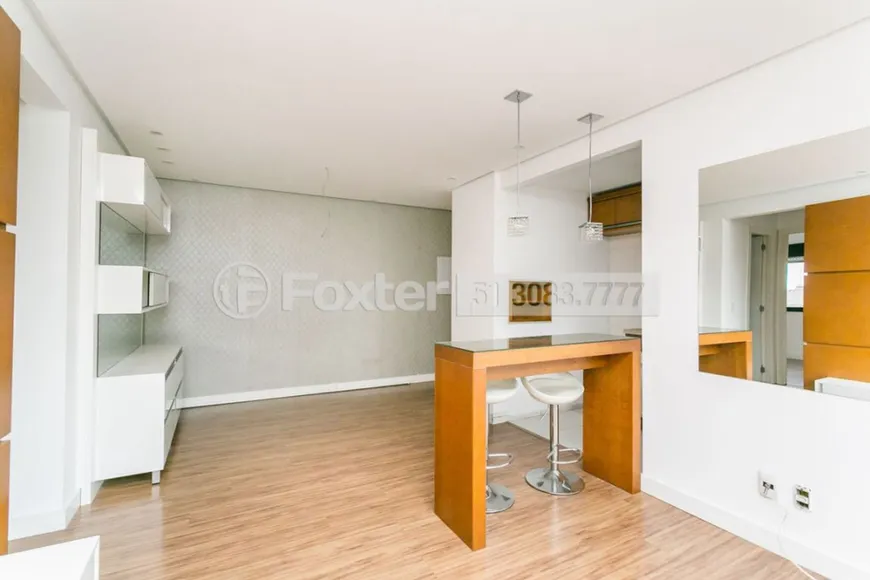 Foto 1 de Apartamento com 2 Quartos à venda, 59m² em Camaquã, Porto Alegre